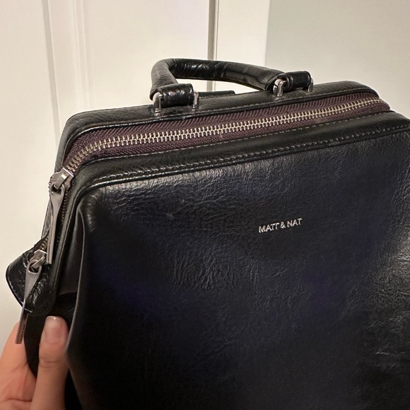 Leather backpack - Picture 5 of 7